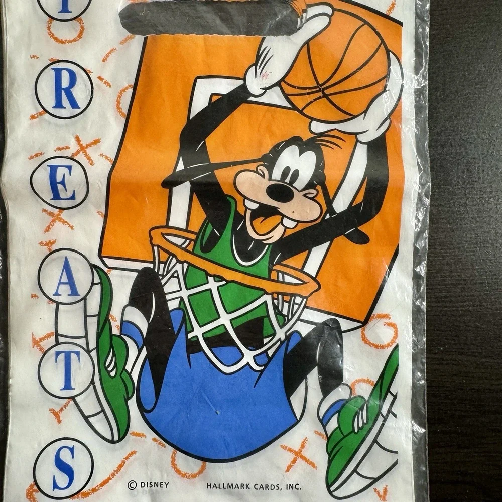 Vtg Disney Goofy Treat Sacks, Birthday, Loot bags, Party Favors Mickey & Friends
